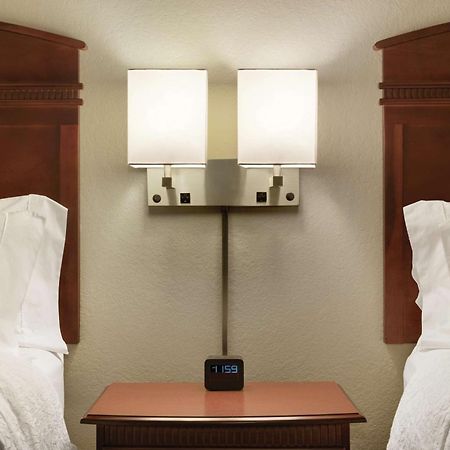 Hampton Inn & Suites Madison - West מראה חיצוני תמונה