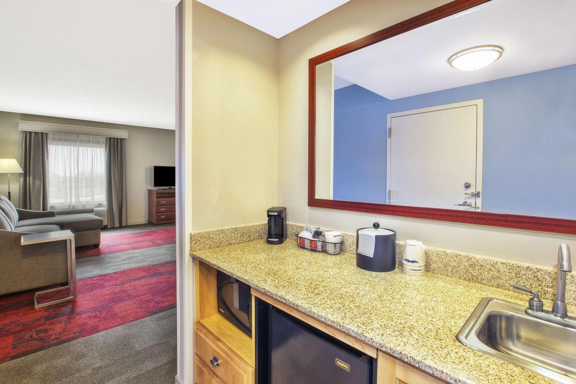 Hampton Inn & Suites Madison - West מראה חיצוני תמונה