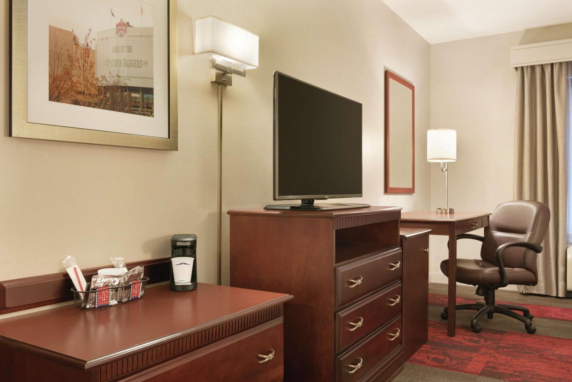 Hampton Inn & Suites Madison - West מראה חיצוני תמונה